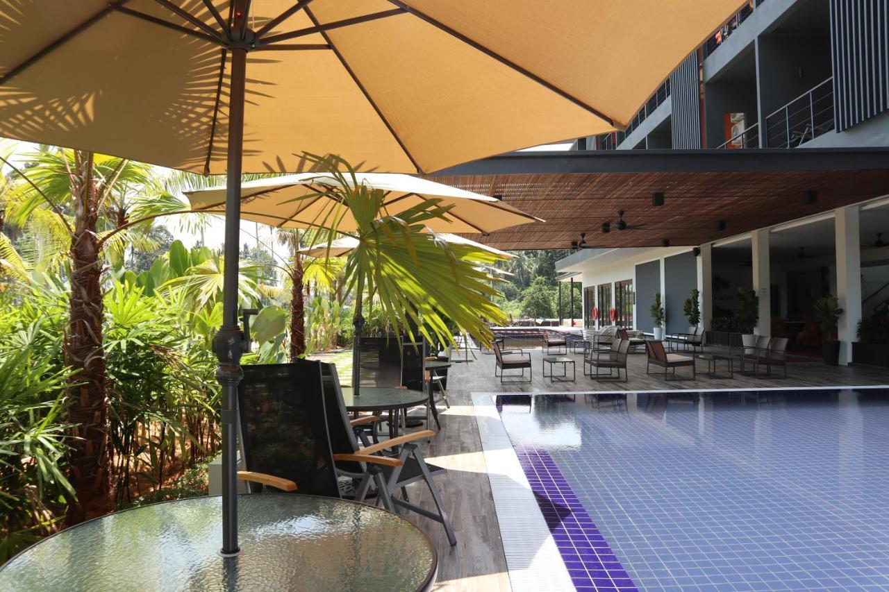 Roxy Sematan Villa & Townhouse Екстер'єр фото
