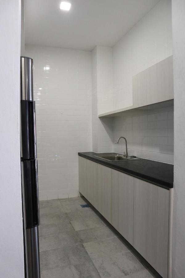 Roxy Sematan Villa & Townhouse Екстер'єр фото